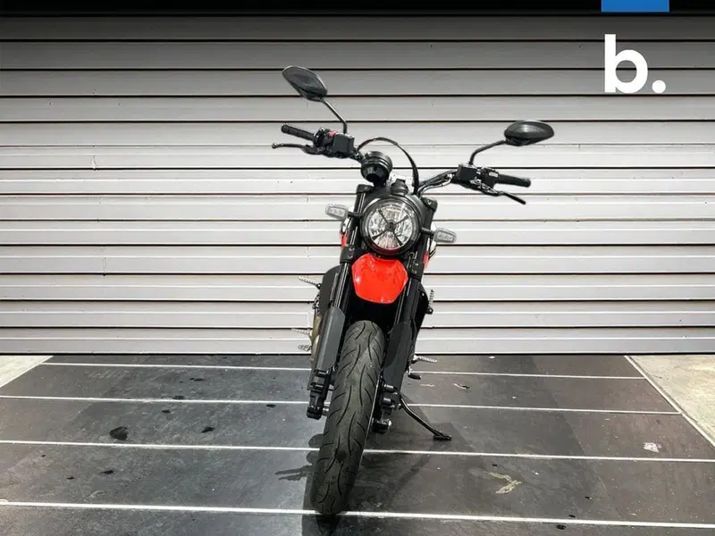 Ducati Scrambler 800 Urban Motard (2022) (2)
