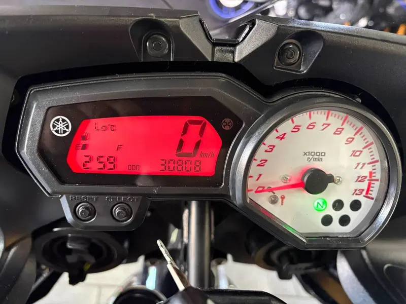 Yamaha Fazer 8 (2010 - 16) (8)