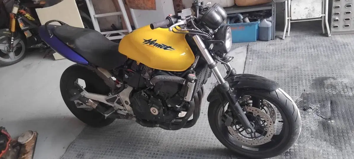 Honda Hornet 600 (2000 - 02) (4)