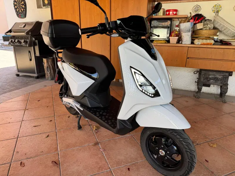 Piaggio 1 Active (2022 - 26)