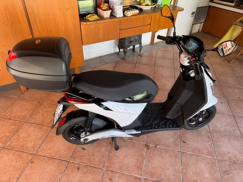 Piaggio 1 Active (2022 - 26) (4)