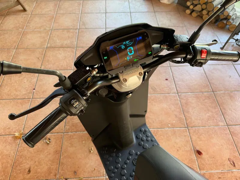 Piaggio 1 Active (2022 - 26) (6)
