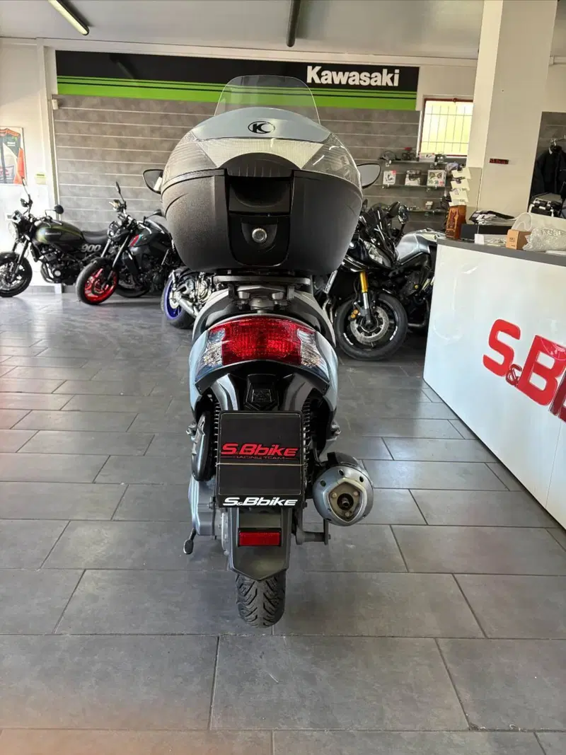 Kymco Agility 200i R16 + (2021 - 25) (4)