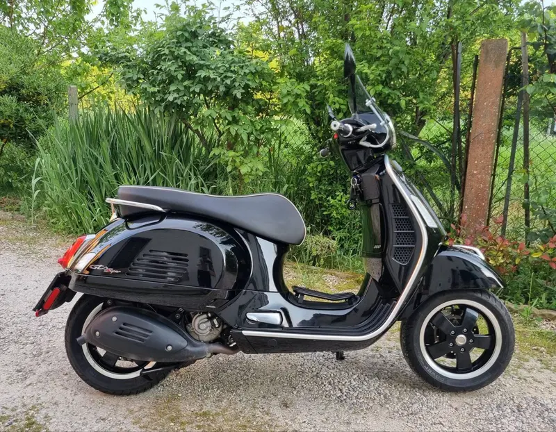 Vespa GTS 300 Super Hpe (2018 - 19)