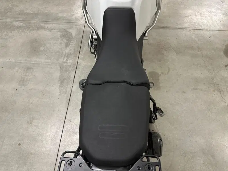 Ducati DesertX (2022 - 25) (10)