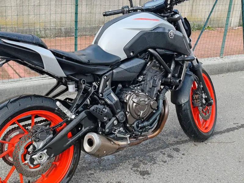Yamaha MT-07 (2018 - 20) (8)