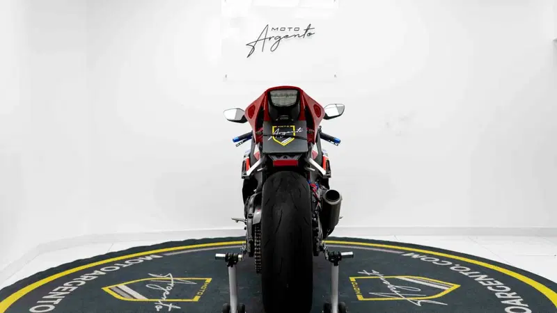 Honda CBR 1000 RR Fireblade (2012 - 16) (4)