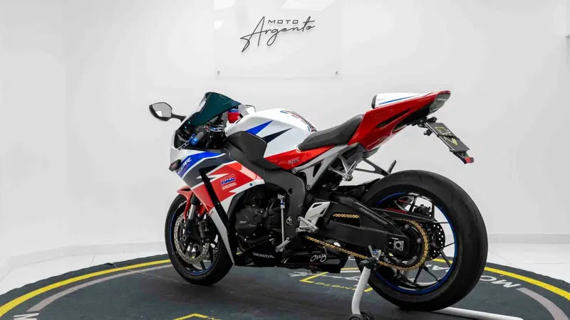 Honda CBR 1000 RR Fireblade (2012 - 16) (5)