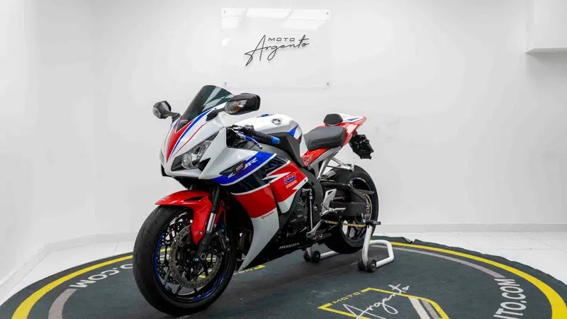 Honda CBR 1000 RR Fireblade (2012 - 16) (7)