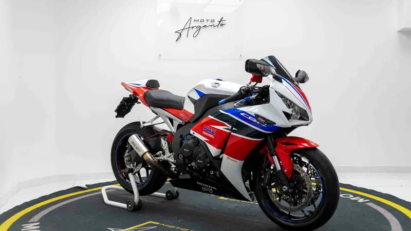 Honda CBR 1000 RR Fireblade (2012 - 16) (9)