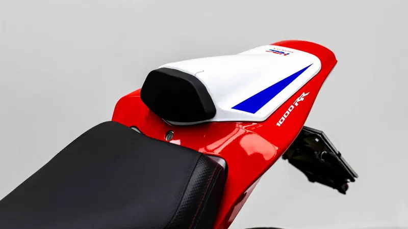 Honda CBR 1000 RR Fireblade (2012 - 16) (10)