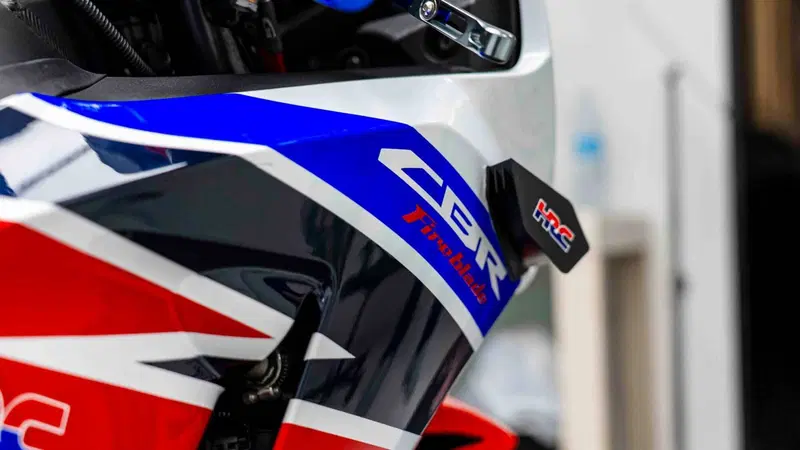 Honda CBR 1000 RR Fireblade (2012 - 16) (14)