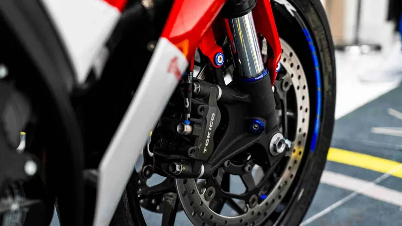 Honda CBR 1000 RR Fireblade (2012 - 16) (15)