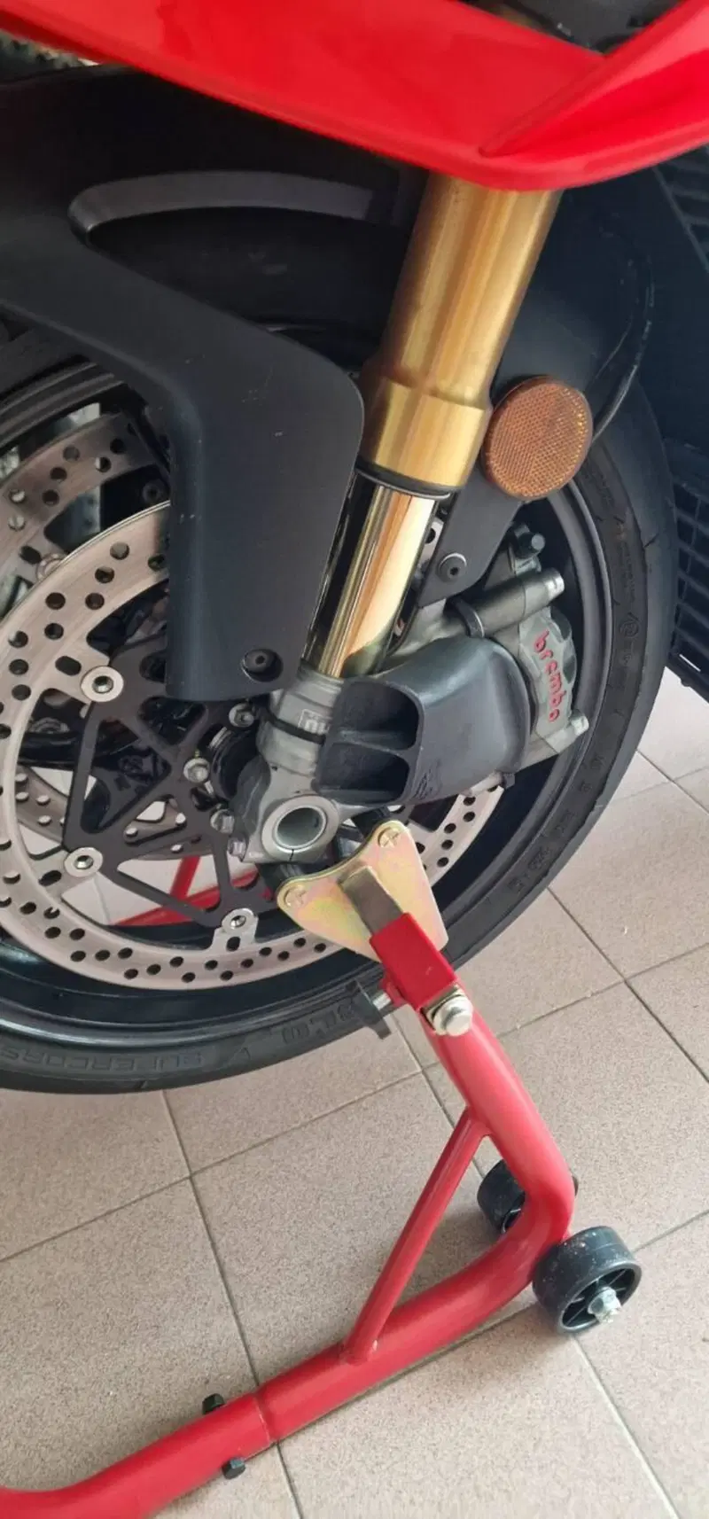 Aprilia Tuono V4 (2025 - 26) (3)