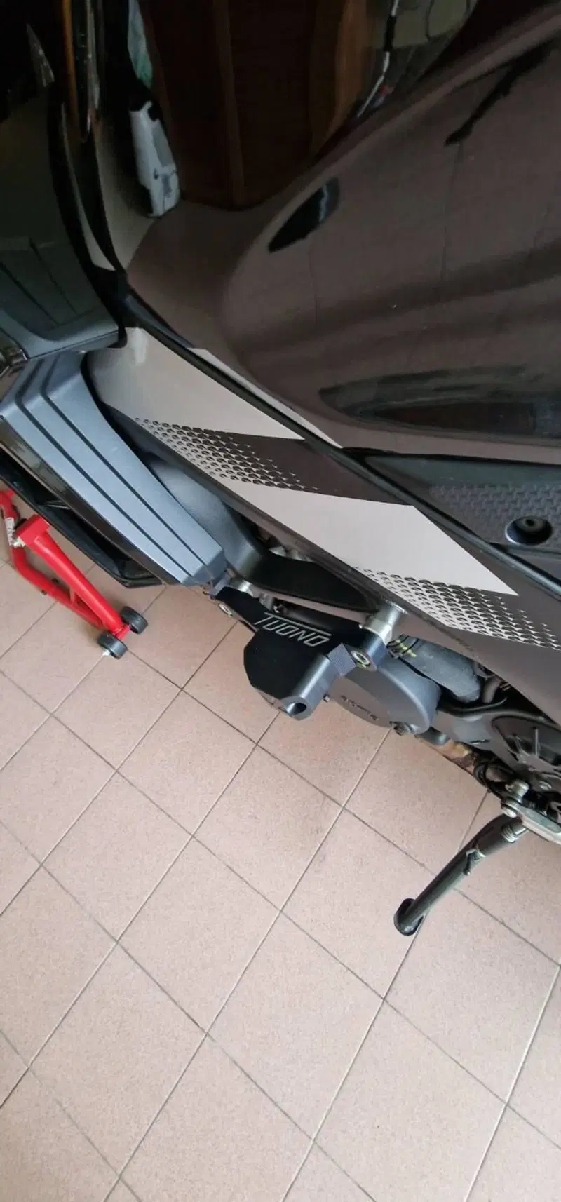 Aprilia Tuono V4 (2025 - 26) (4)