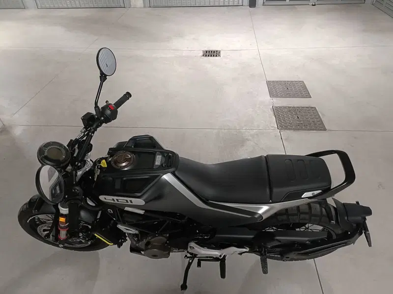 Husqvarna Svartpilen 401 (2020) (3)