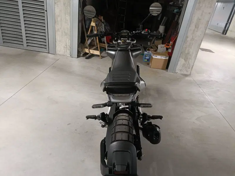 Husqvarna Svartpilen 401 (2020) (5)