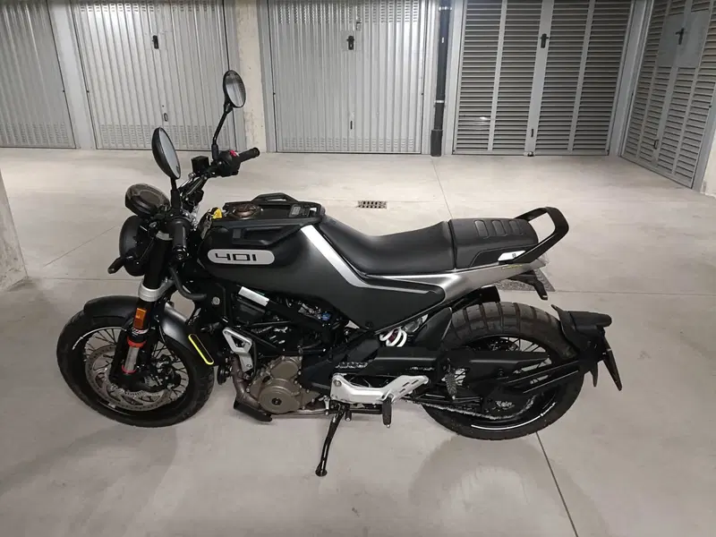 Husqvarna Svartpilen 401 (2020) (6)