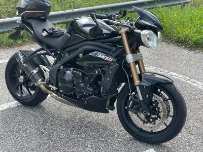 Triumph Speed Triple 1050 ABS (2011 - 15) usata
