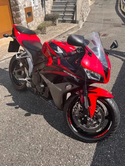 Honda CBR 600 RR (2007 - 08) usata