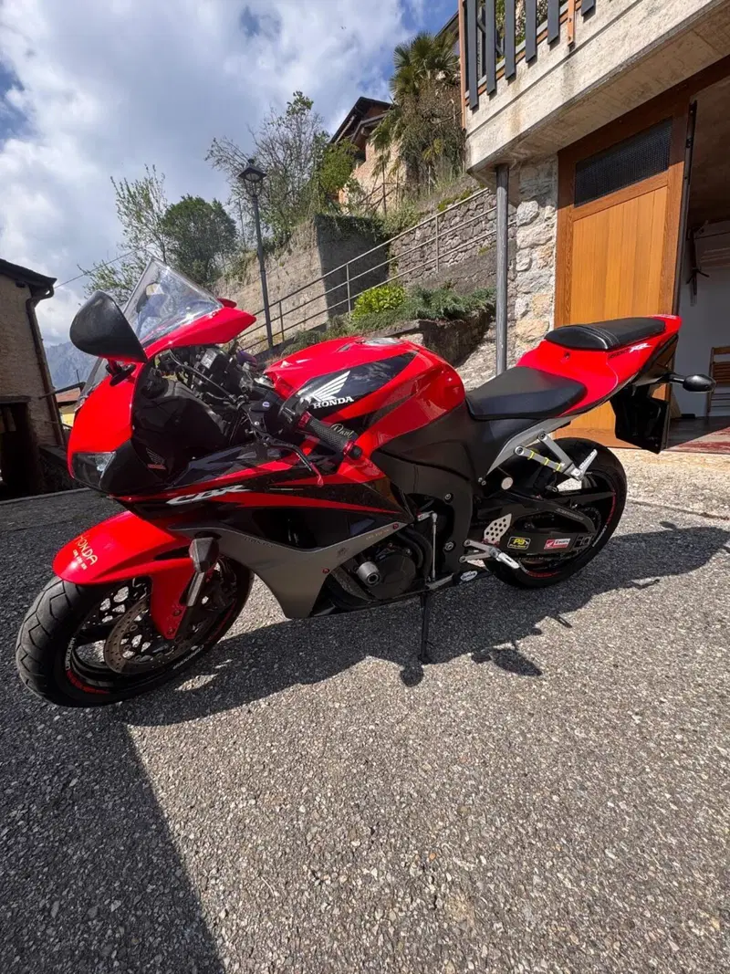 Honda CBR 600 RR (2007 - 08) (3)