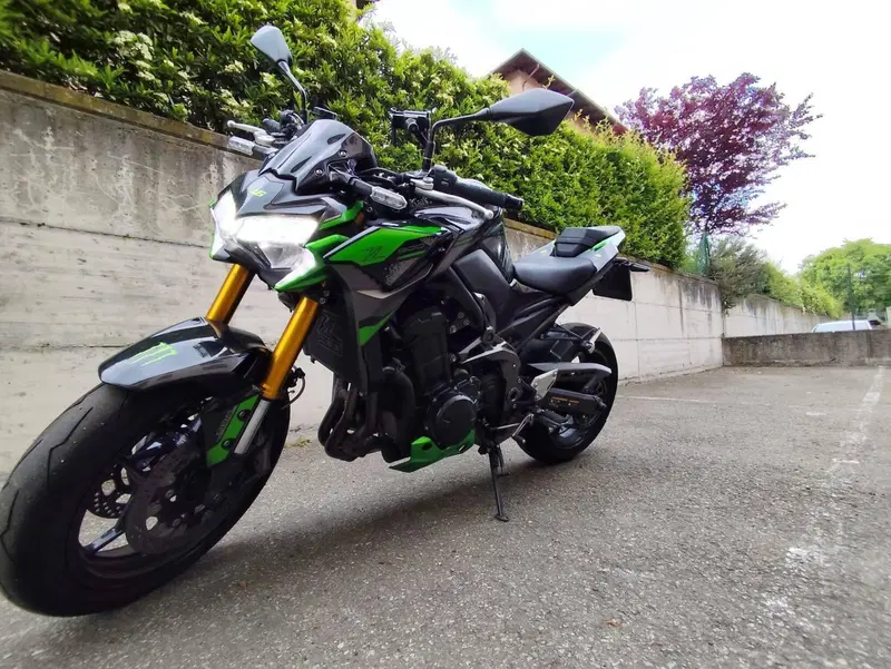Kawasaki Z 900 SE (2022 - 24) (2)