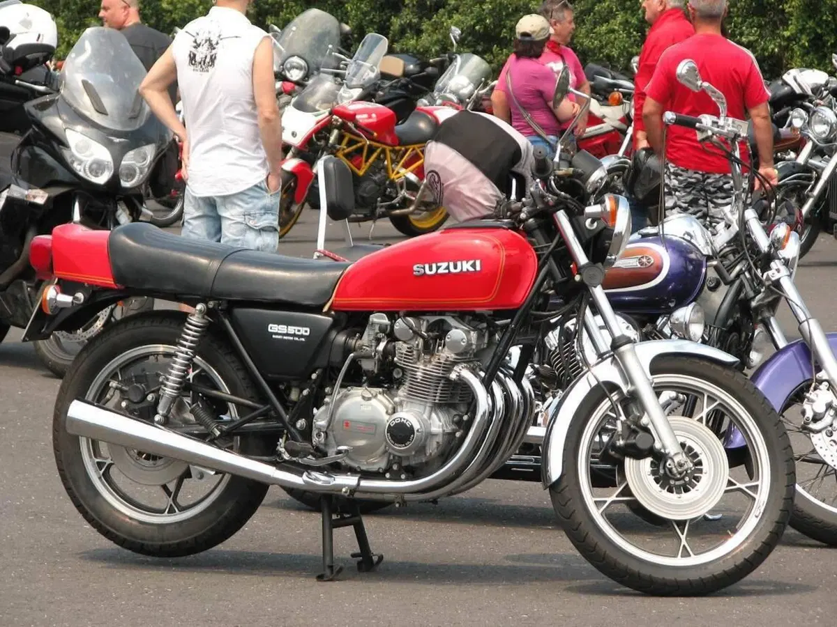 Suzuki GS 500 E