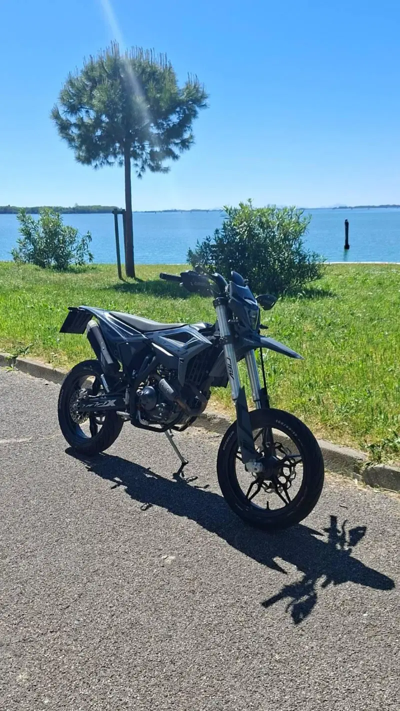 Betamotor RR 125 4T Motard T - X Special Edition (2025 - 26) (9)