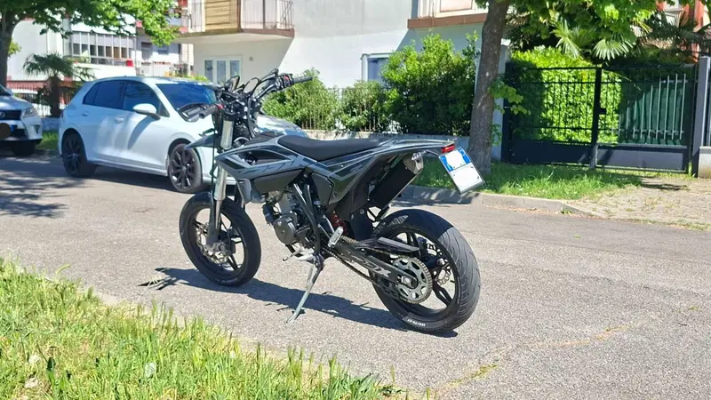 Betamotor RR 125 4T Motard T - X Special Edition (2025 - 26) (8)