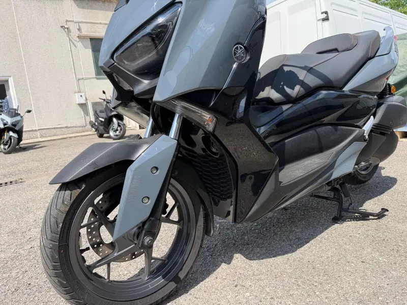Yamaha X-Max 300 Tech Max (2021 - 24) (3)