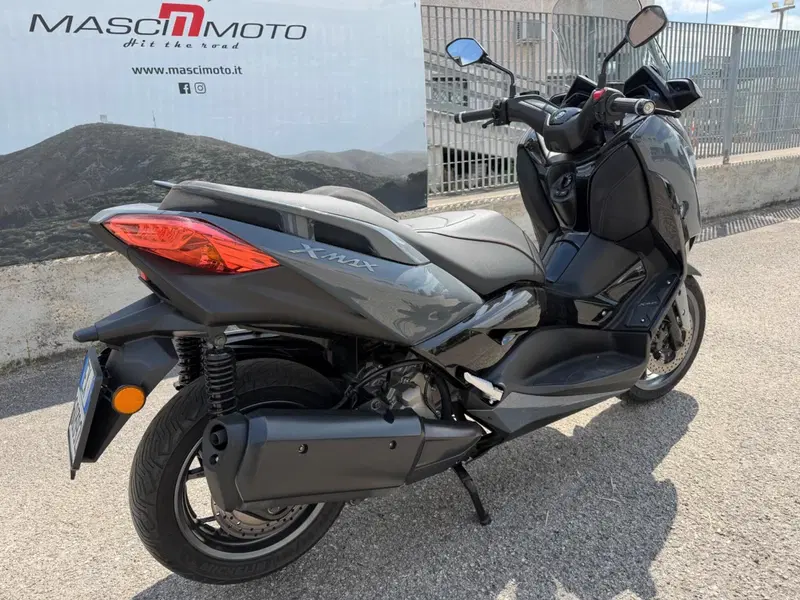 Yamaha X-Max 300 Tech Max (2021 - 24) (5)