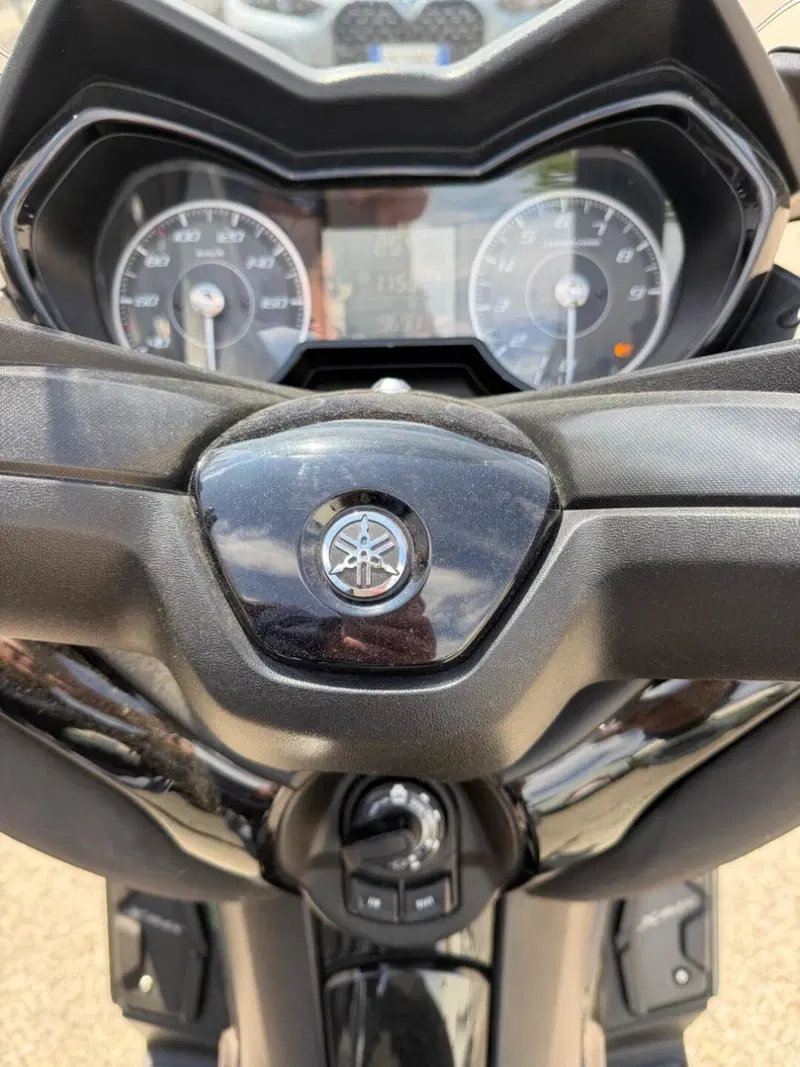 Yamaha X-Max 300 Tech Max (2021 - 24) (6)