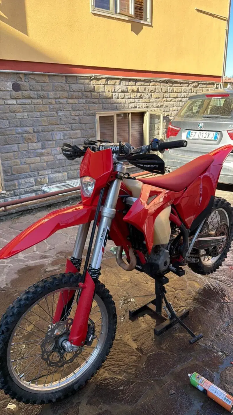 GASGAS EC 250 F (2023) (2)