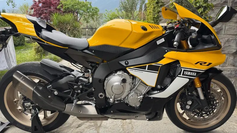 Yamaha YZF R1 60th Anniversary (2015 - 16) (9)