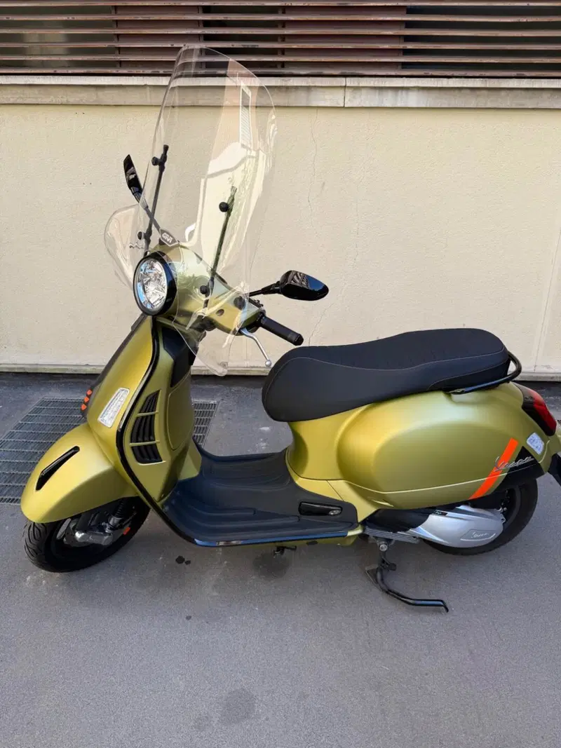 Vespa GTS 300 Super Sport (2023 - 24) (2)