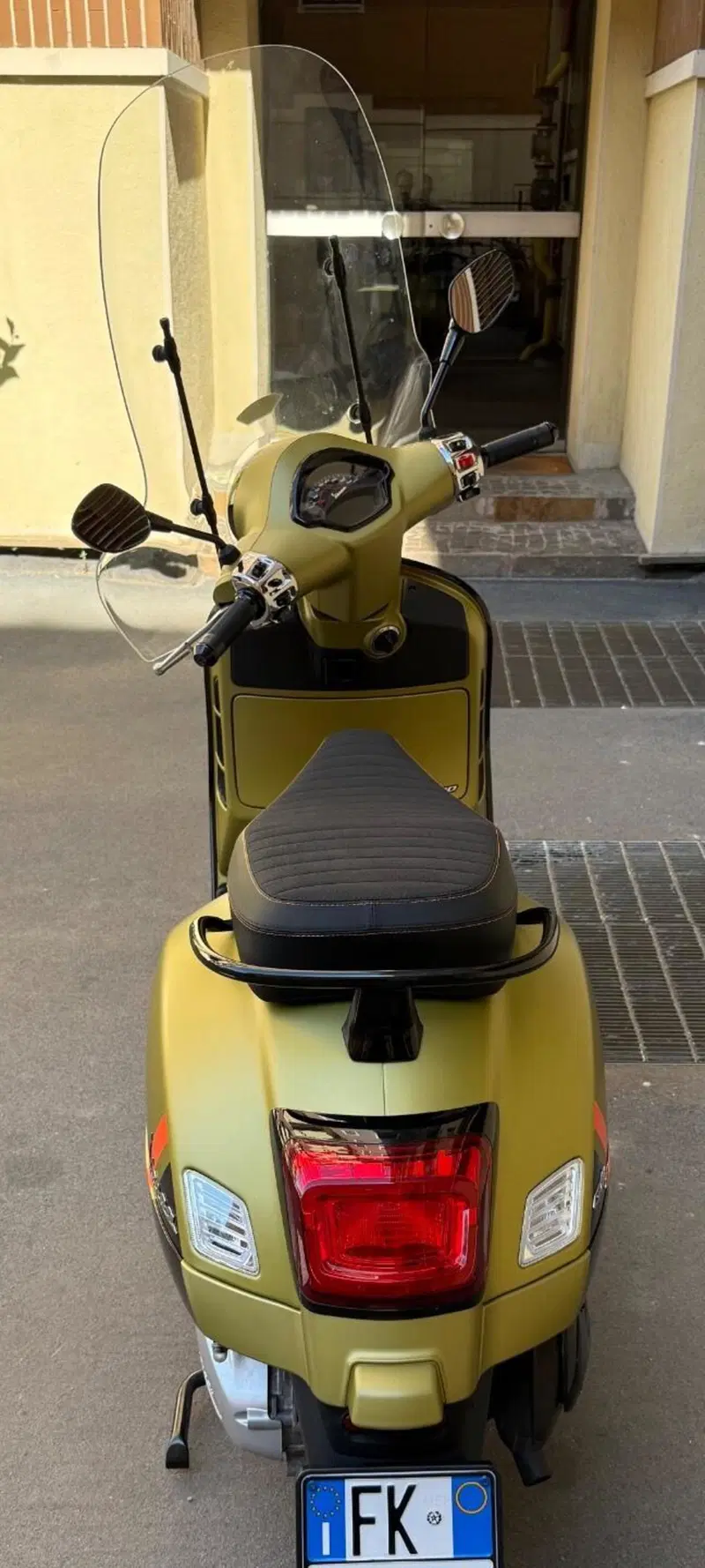 Vespa GTS 300 Super Sport (2023 - 24) (4)