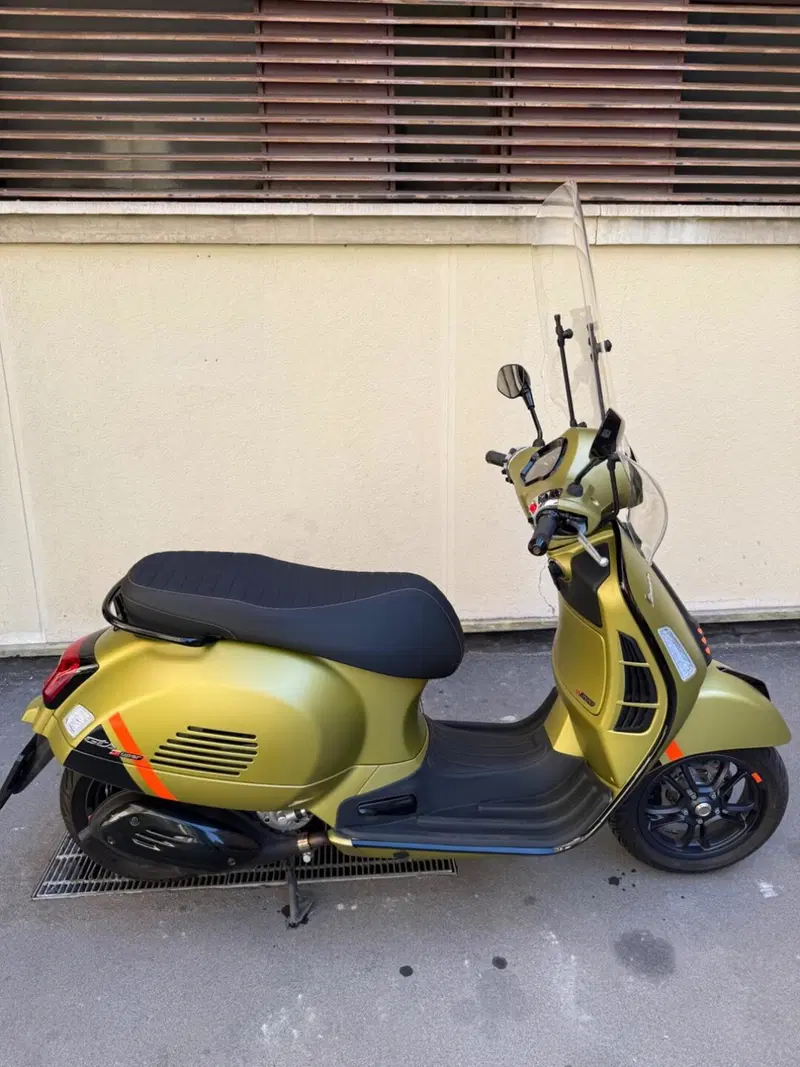 Vespa GTS 300 Super Sport (2023 - 24) (6)