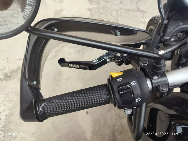 Royal Enfield Himalayan 411 (2021 - 24) (9)