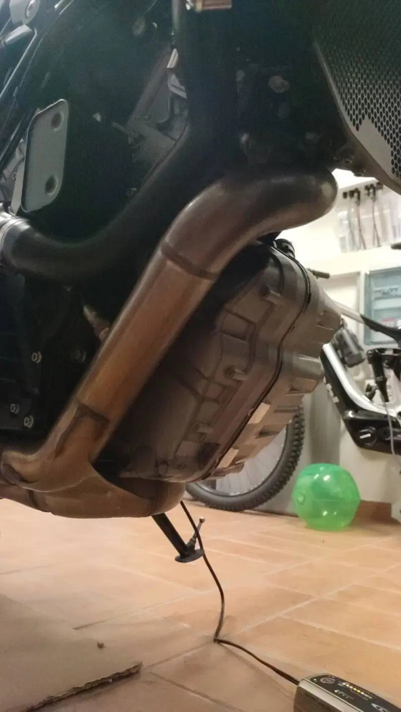 KTM 1290 Super Duke R (2019) (5)