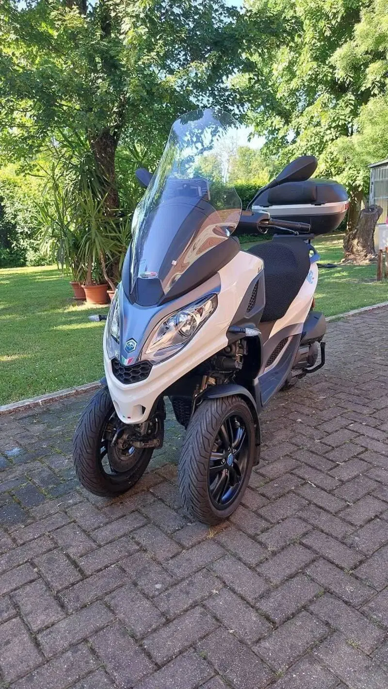 Piaggio MP3 300 ABS Hpe (2021 - 24) (4)