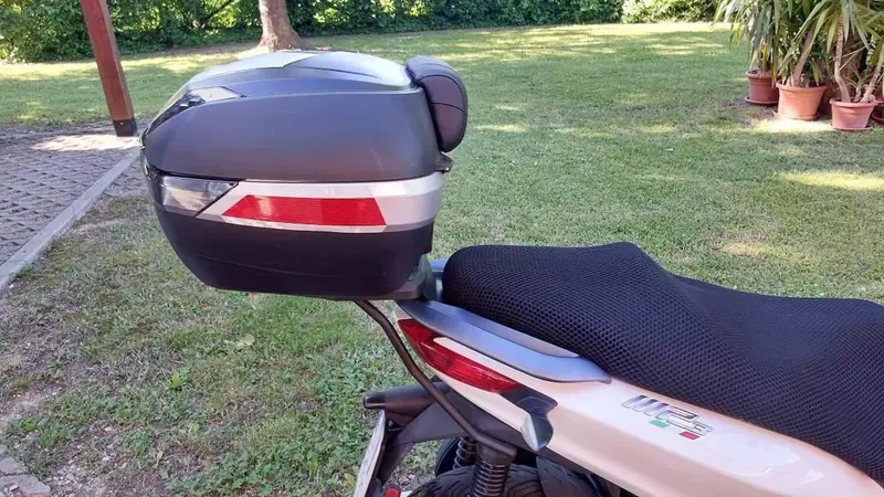 Piaggio MP3 300 ABS Hpe (2021 - 24) (5)