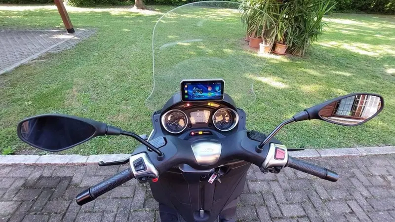 Piaggio MP3 300 ABS Hpe (2021 - 24) (2)
