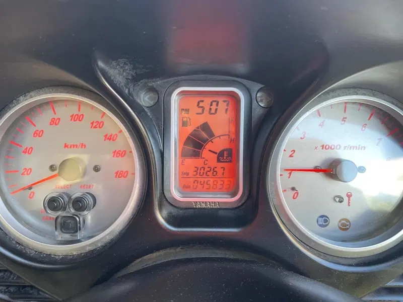 Yamaha T-Max 500 (2004 - 07) (4)