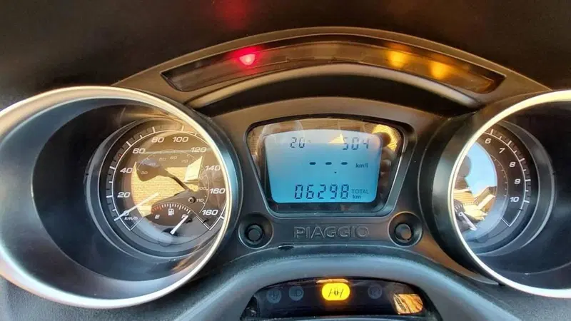 Piaggio MP3 300 ABS Hpe (2021 - 24) (7)