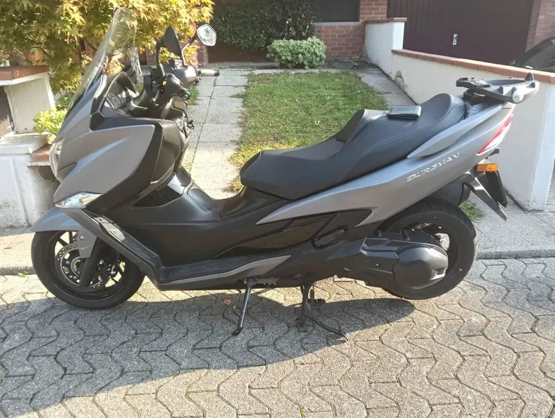 Suzuki Burgman AN 400 (2017 - 20) (4)