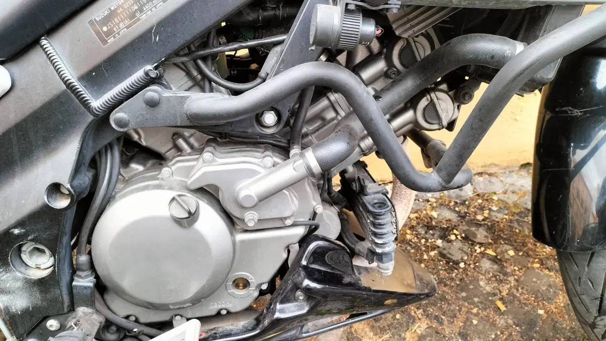 Suzuki V-Strom 650DL (2006 - 07) (4)