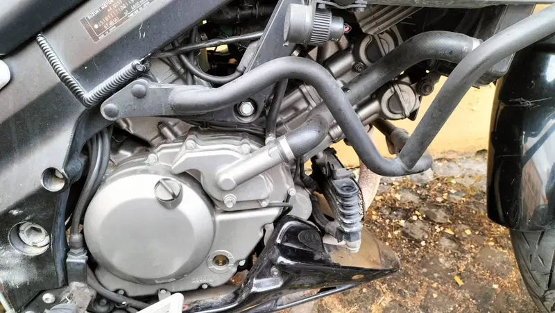 Suzuki V-Strom 650DL (2006 - 07) (4)