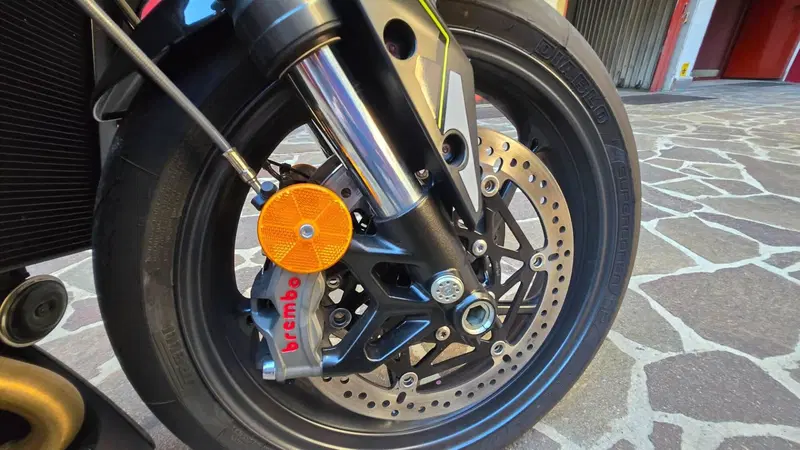 Triumph Street Triple 765 RS (2023 - 26) (5)