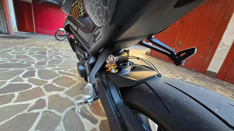 Triumph Street Triple 765 RS (2023 - 26) (4)