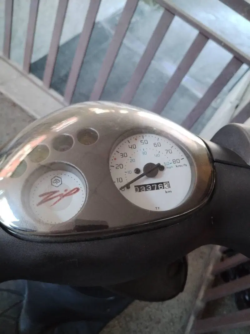 Piaggio Zip 50 S 4T (2021 - 25) (2)